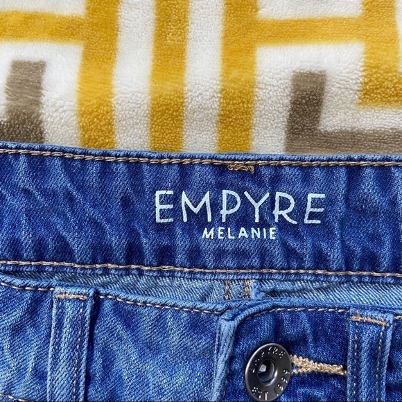 Empyre Juniors Blue Medium Wash Denim Shorts Blue Jean 7 Outdoor Casual Walking - Picture 2 of 8